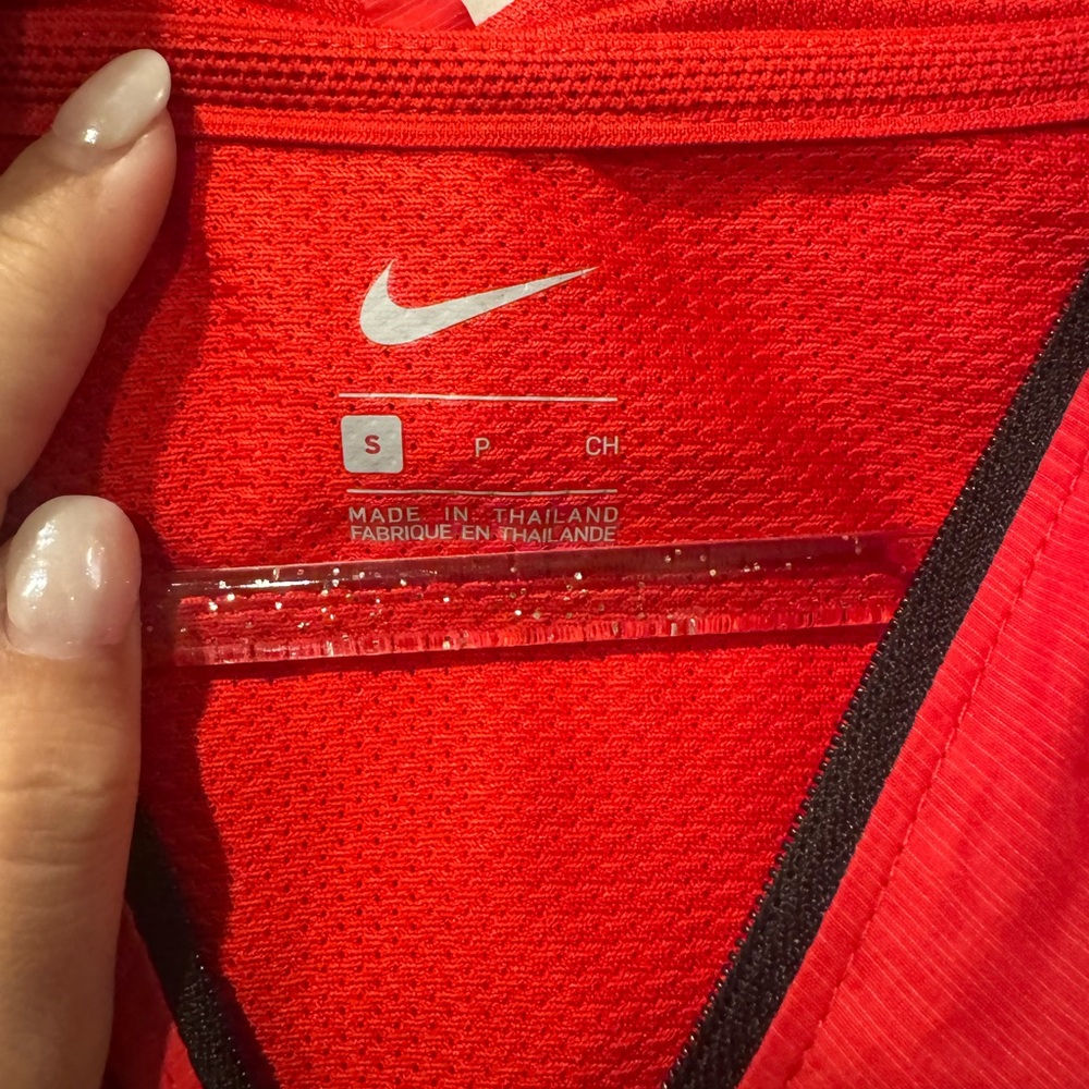 Nike Red and Black Georgia Bulldogs Windbreaker Pullover - Picture 2 of 4